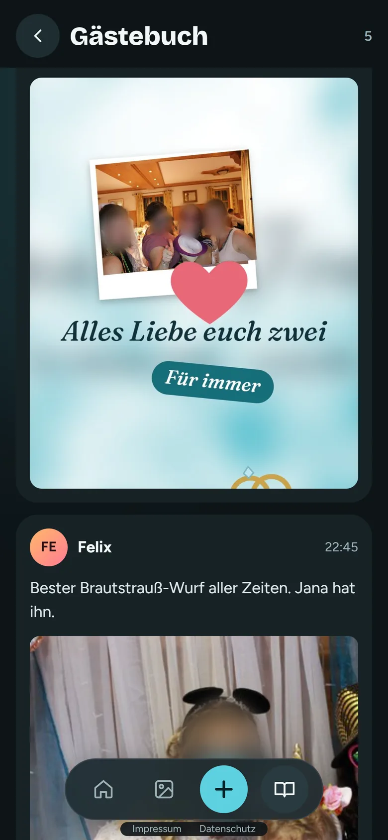 Gästebuch im Stil Nacht mit einer gestalteten Seite und einem Eintrag mit Foto.